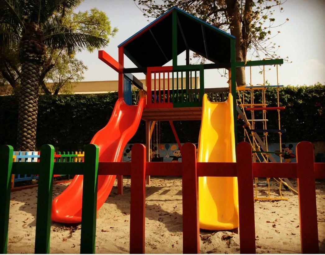 Отель Trident Agra Агра Экстерьер фото Playground in Cairo, Egypt
